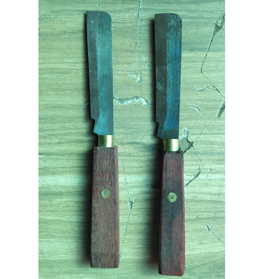 A Small-Sized Iron Kitchen Knife with Wood Handle / Trimming Knife / Pairing Knife (Pack of 2)