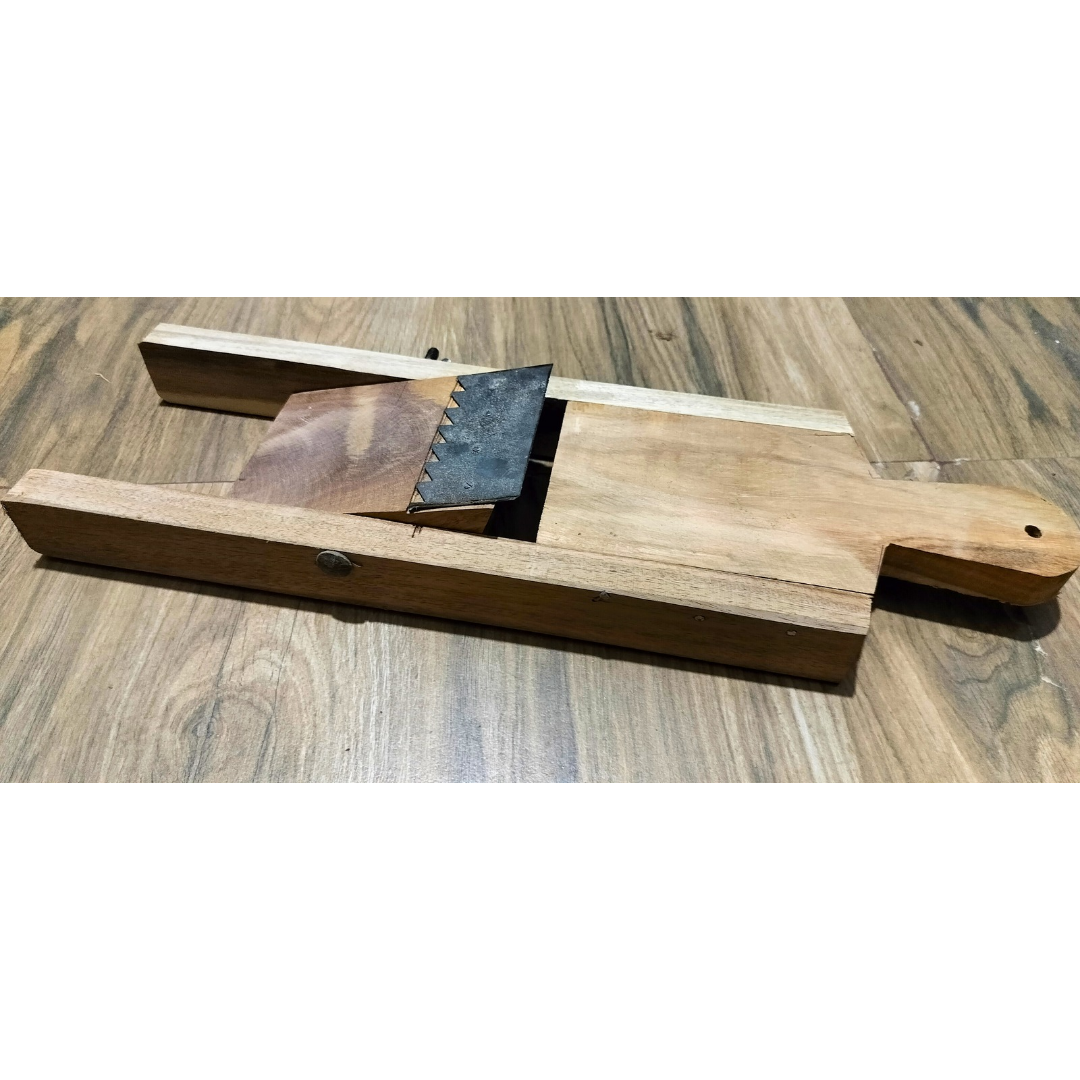 Handmade Wooden Stainless Steel Wahl Blade Slicer / Vegetable Slicer (Dimensions: 17 x 5 x 2 inches, Large Size)