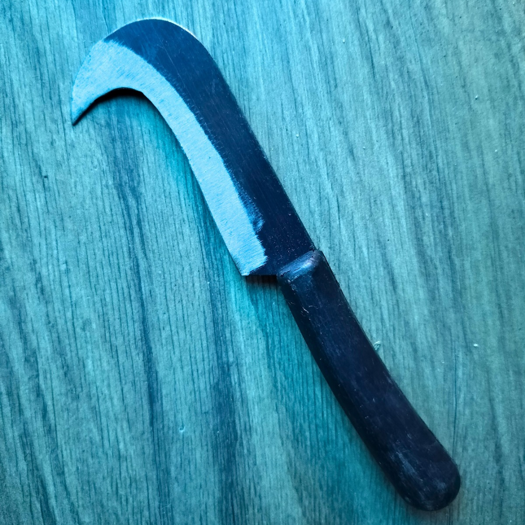 Small Curved Knife / Handy Iron Pairing Knife for Delicate Tasks with fiber handle (7 in / 17 cm)