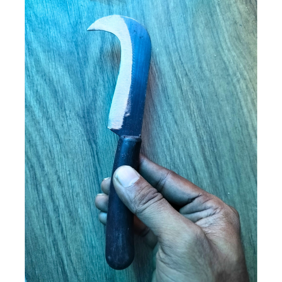 Small Curved Knife / Handy Iron Pairing Knife for Delicate Tasks with fiber handle (7 in / 17 cm)