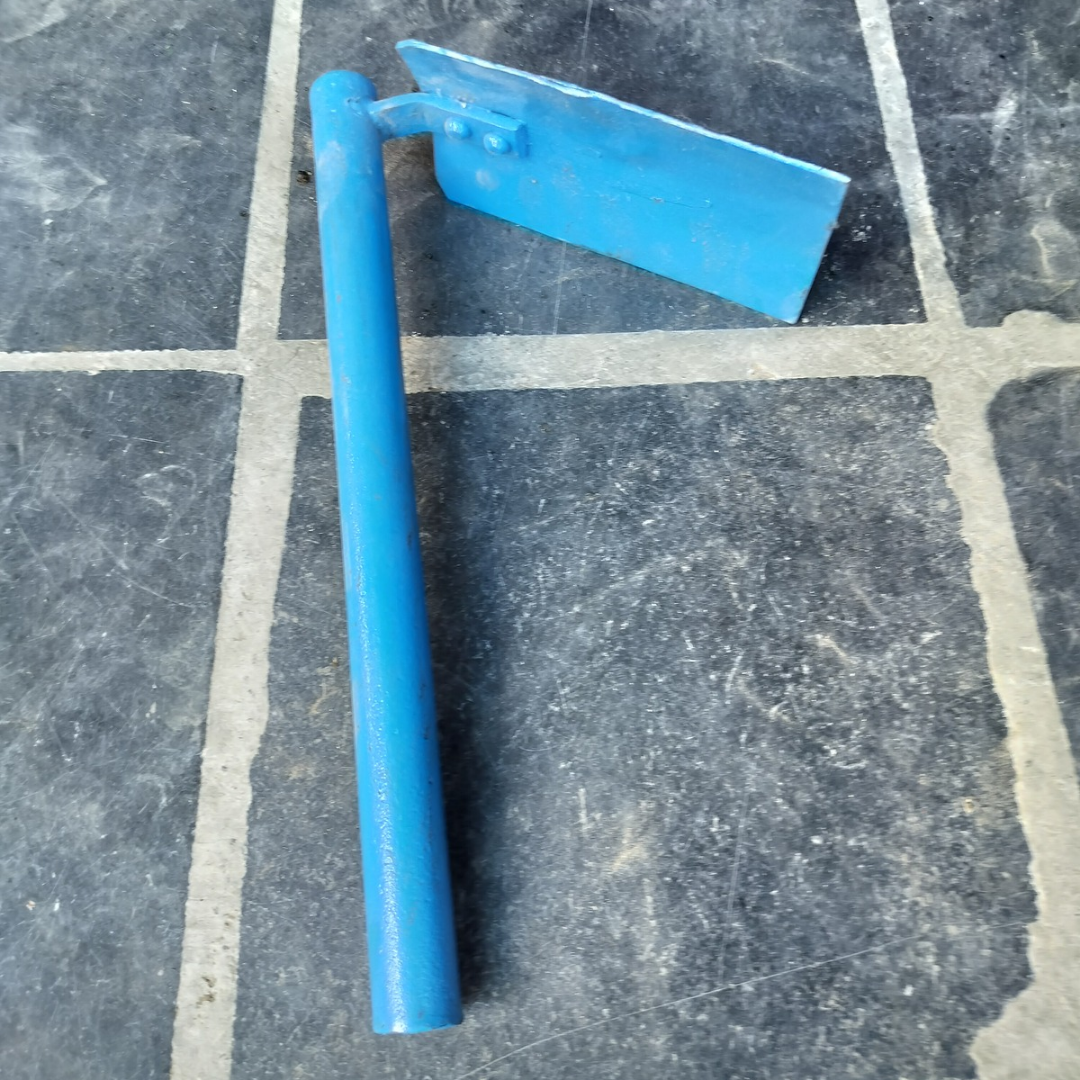 Iron Gardening Spade/Hoe/Shovel/Manvetti/Mammoty/Soil Cutter for Home and Agricultural Use with Fixed Handle