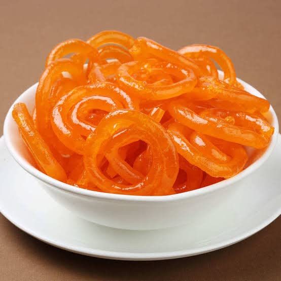 Cotton Double Layered Washable, Reusable and Hand Stitched Imarti Jalebi Cloth / Jangiri Maker with Hole for Professionals (Off White)