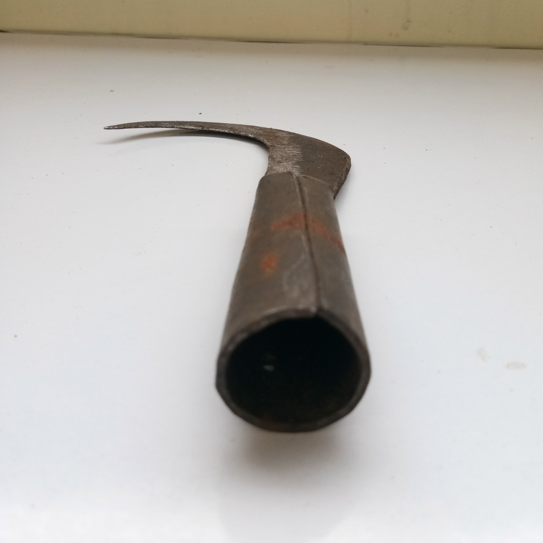 Traditional Curved Iron Tool for Pruning / Weeding / Gardening / Harvesting (Big Size)