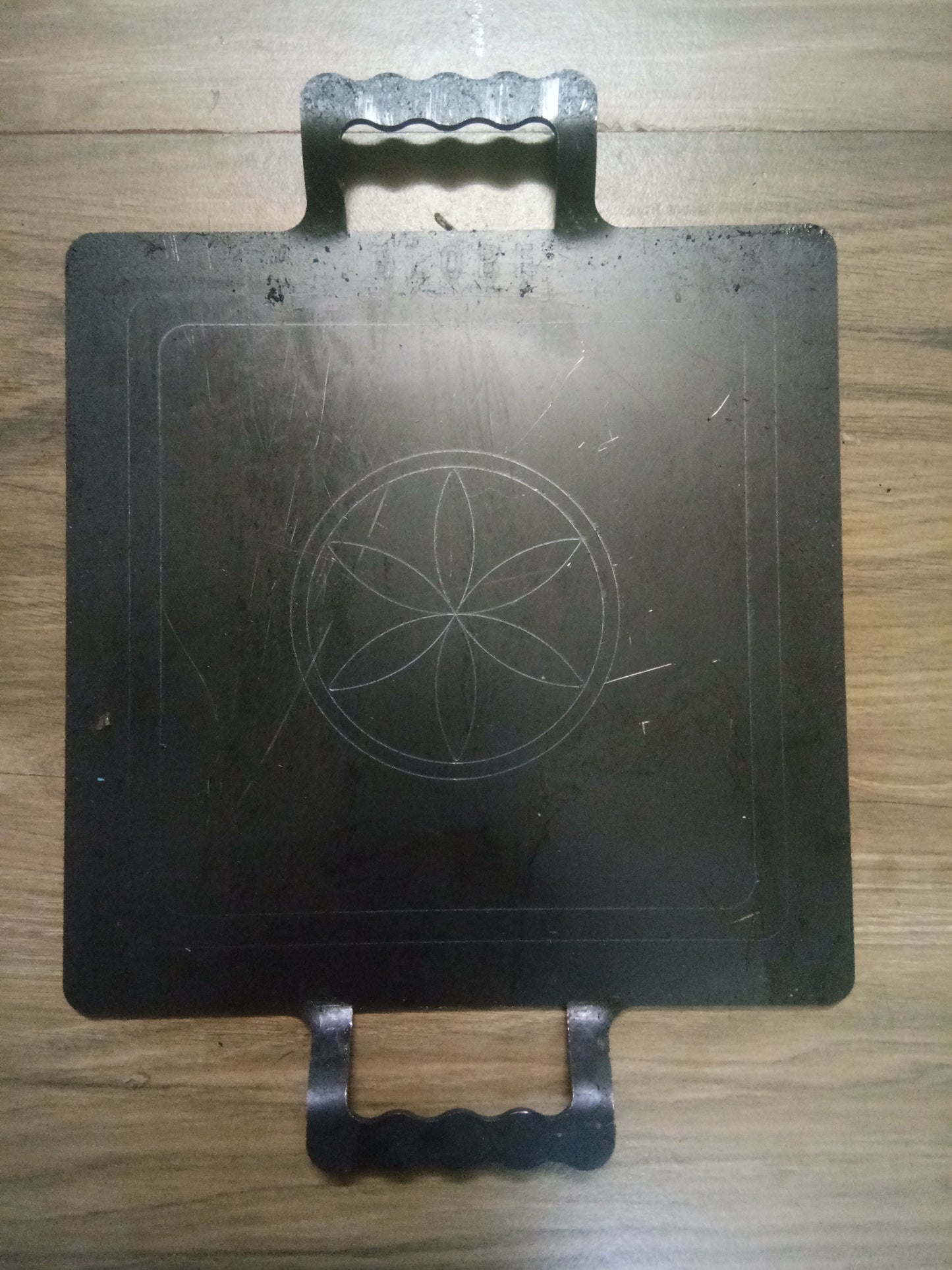 Jointless Square Shaped Flat Base Iron Dosa Tawa (12 Inch, 2.2 Kg)