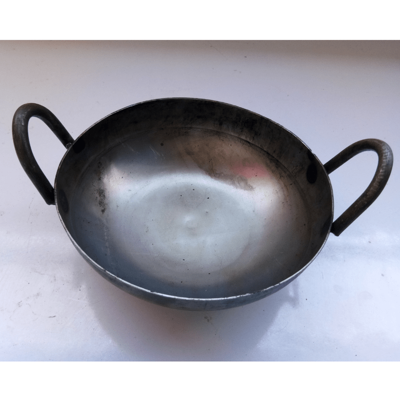 Traditional Light Weight Iron Kadai for Cooking - Ideal 3-4 Members (9 inch Diameter, 700 g Weight), Grey