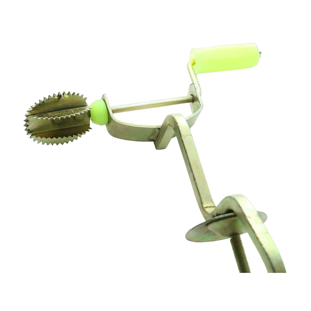 Iron Hand Operated Table Mountable Coconut Grater/Scraper/Shredder with Rotatable Blade for Kitchen
