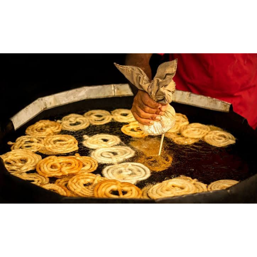 Cotton Double Layered Washable, Reusable and Hand Stitched Imarti Jalebi Cloth / Jangiri Maker with Hole for Professionals (Off White)