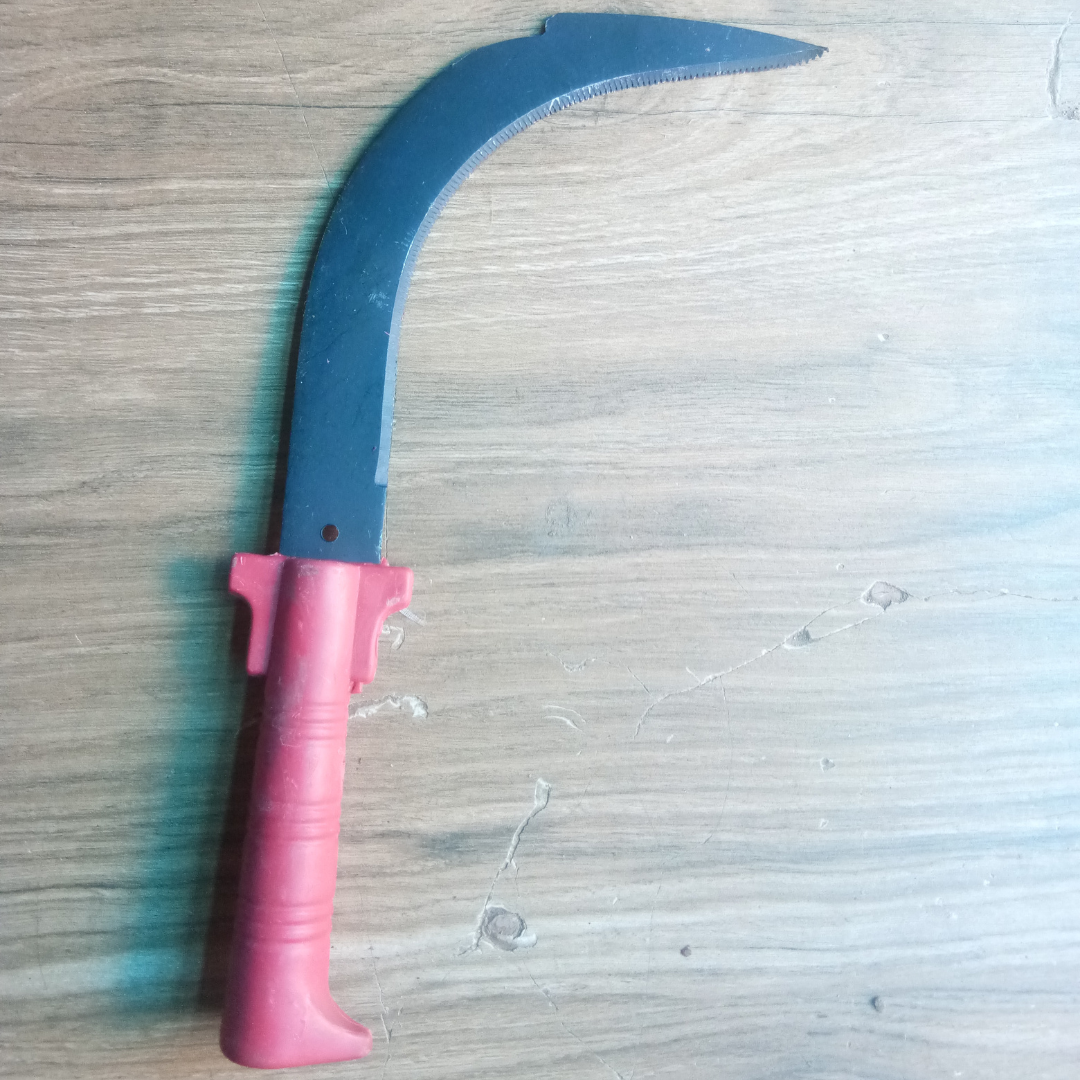 Curved Pruning Saw Heavy Duty Suitable for Trimming Tree | Branches | Grass Cutting With Sturdy Plastic Handle