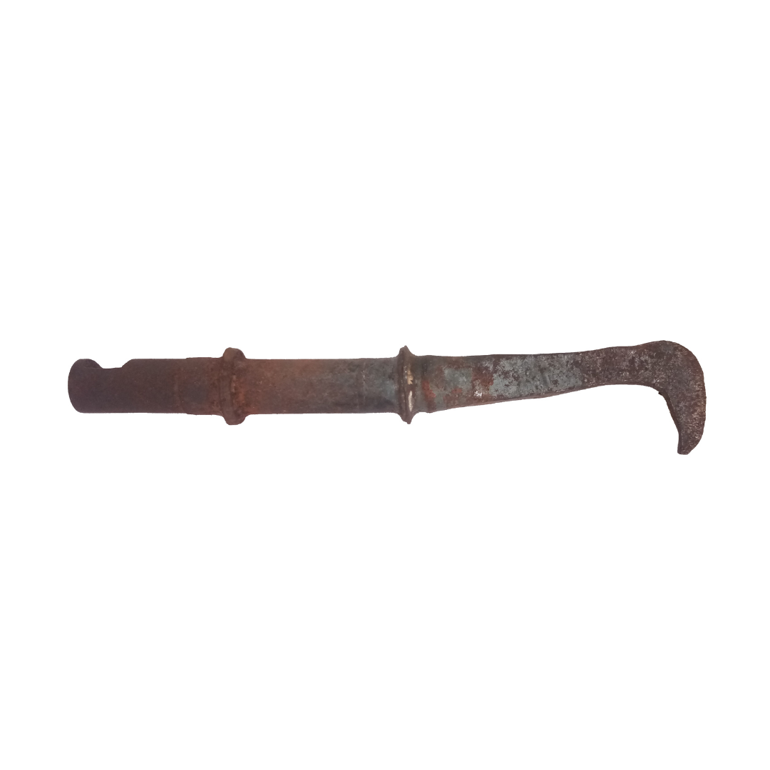 Coconut Breaker Tool / Coconut Cutter Tool β Iron Tool for Removing Flesh from Shell (17 cm Length, 200 g Weight)