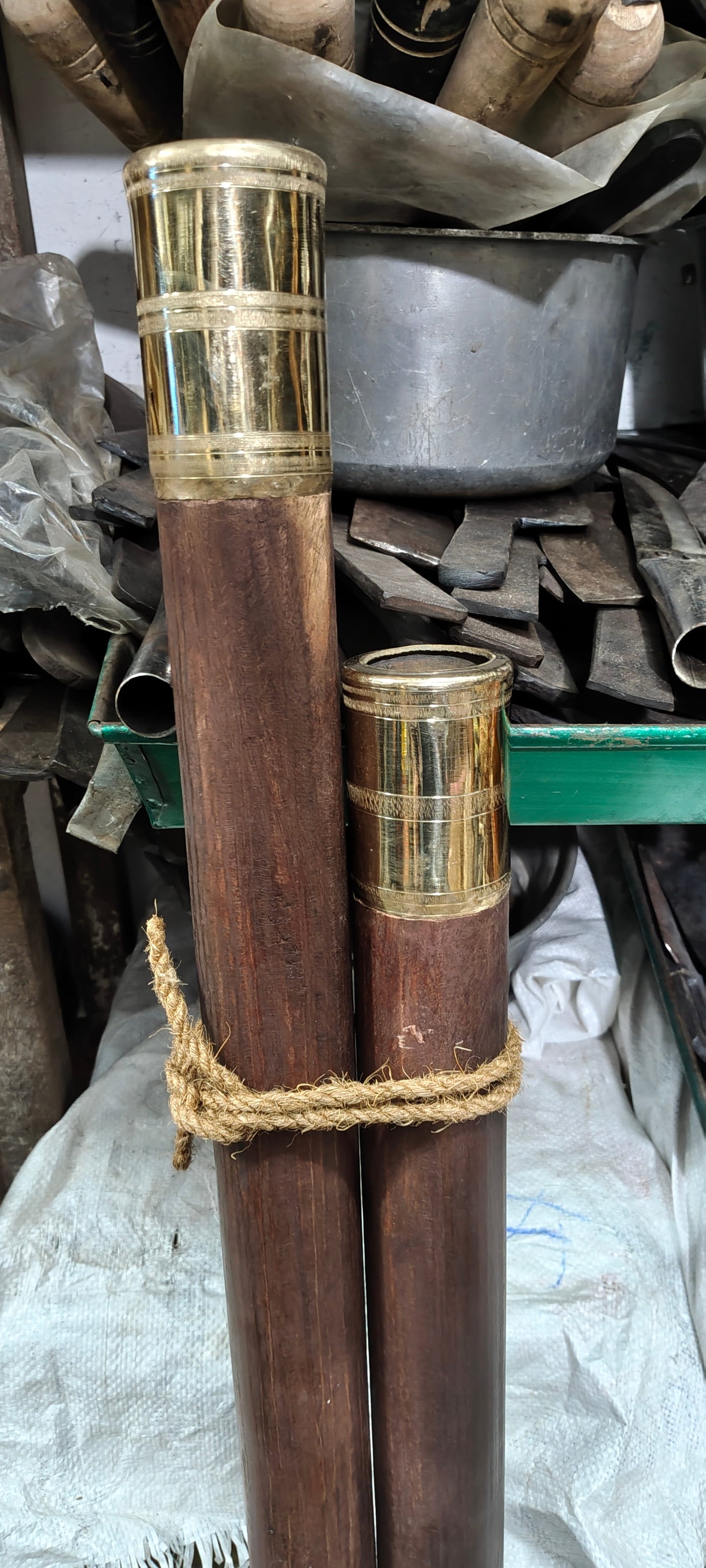 Sengarungali (Sengali) Ulakkai – Traditional Natural Wooden Pestle with Heavy Brass Rings | 3.5 Feet | Approx. 3.75 KG