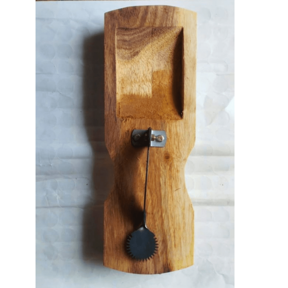 Traditional Foldable Iron Vegetable Cutter with Wooden Base – Perfect for Daily Cooking