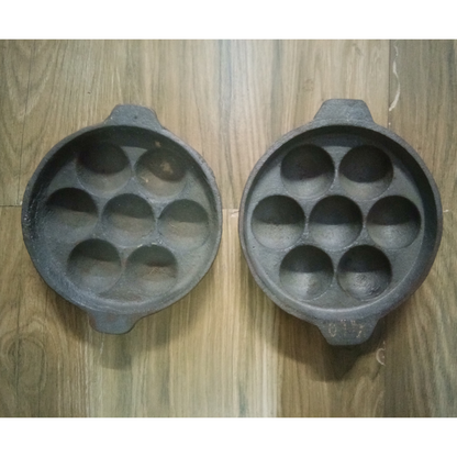 Induction & Gas Compatible - Cast Iron Flat Base Kuzhi Paniyaram Kallu / Paddu Pan / Ponganalu Chatti with 7 Cavities